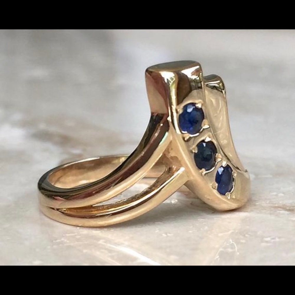 14k Solid Yellow Gold Blue Sapphire Chevron Ring - Picture 2 of 6